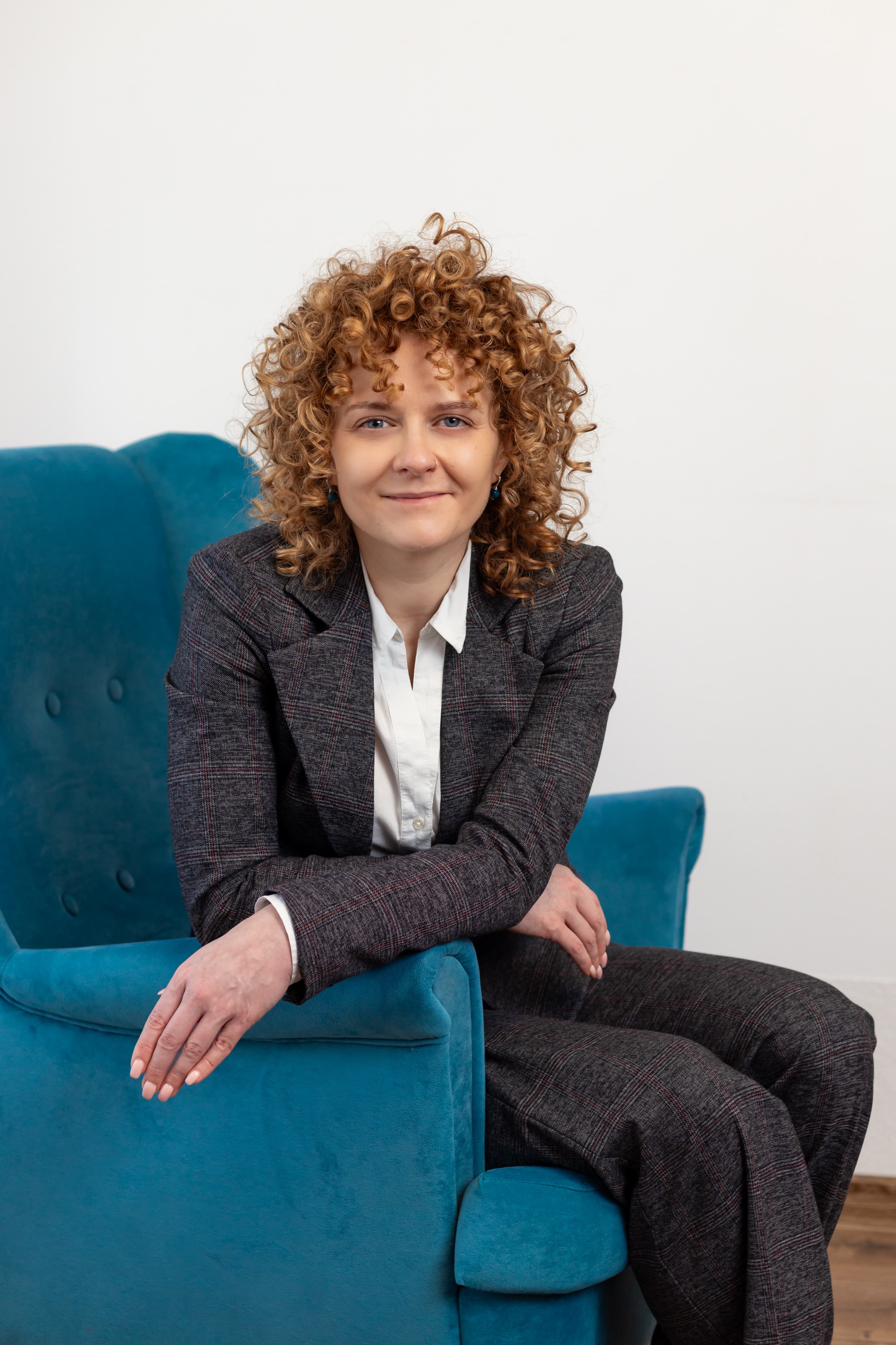 picture-of-marta-sitting-at-table